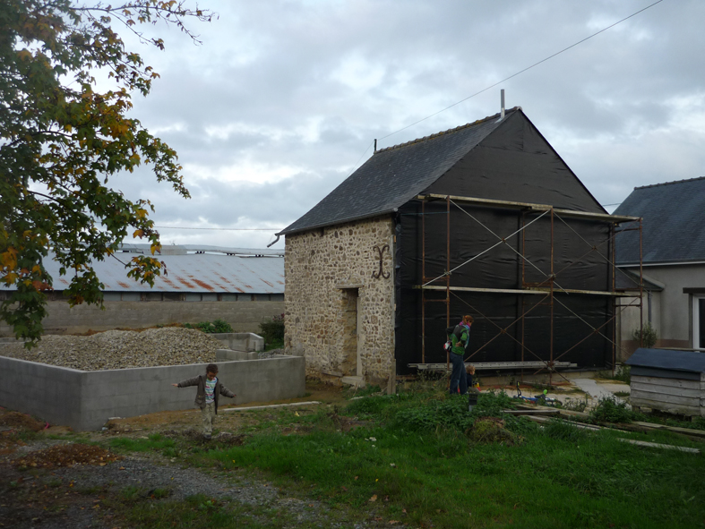 2014-12-architecte-maison-martigne-chantier-garage-02