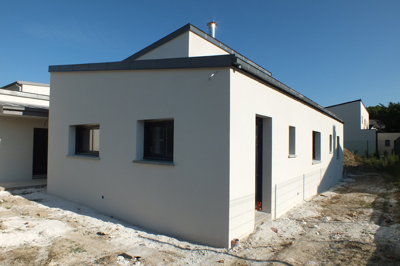 2015-06-architecte-maison-vern-sur-seiche-chantier-facade-04