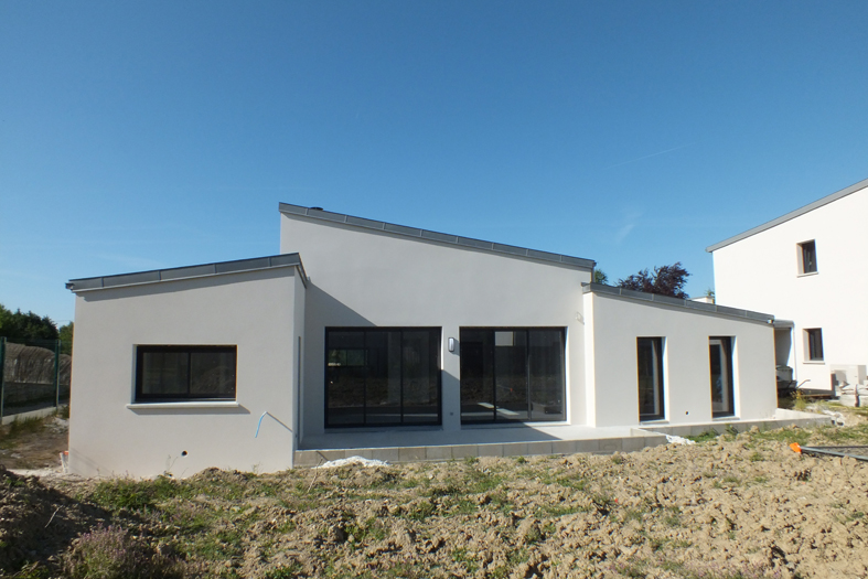 2015-06-architecte-maison-vern-sur-seiche-chantier-facade-06